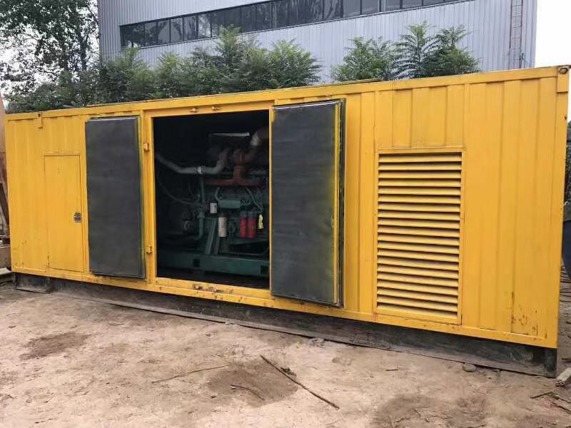 沙湖原种场柴油发电机组滤清器内充满机油但压力不足如何进行故障排查？