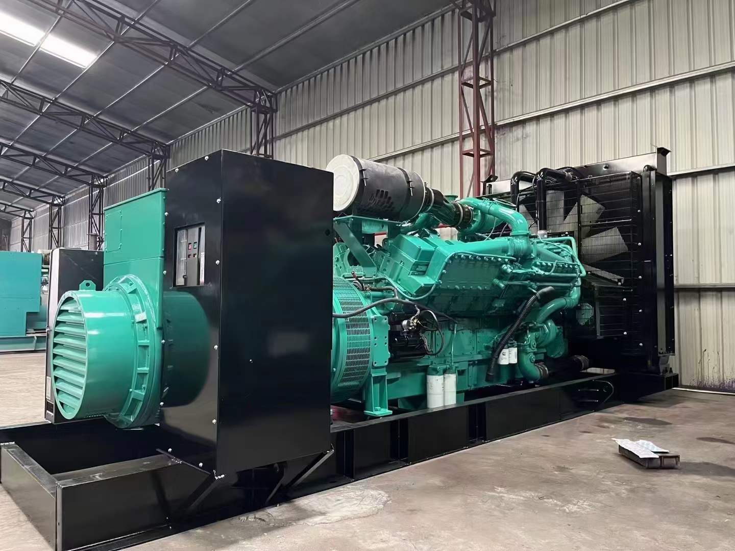 沙湖原种场如何降低 800kW 柴油发电机输出电流的波动？