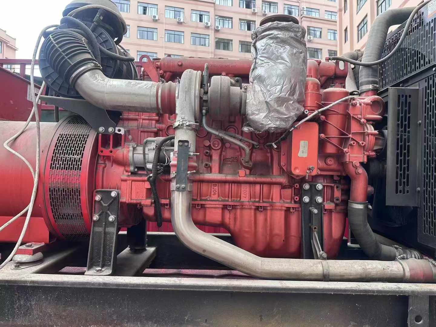 沙湖原种场如何选择适合 600kW 柴油发电机组的过载保护器？