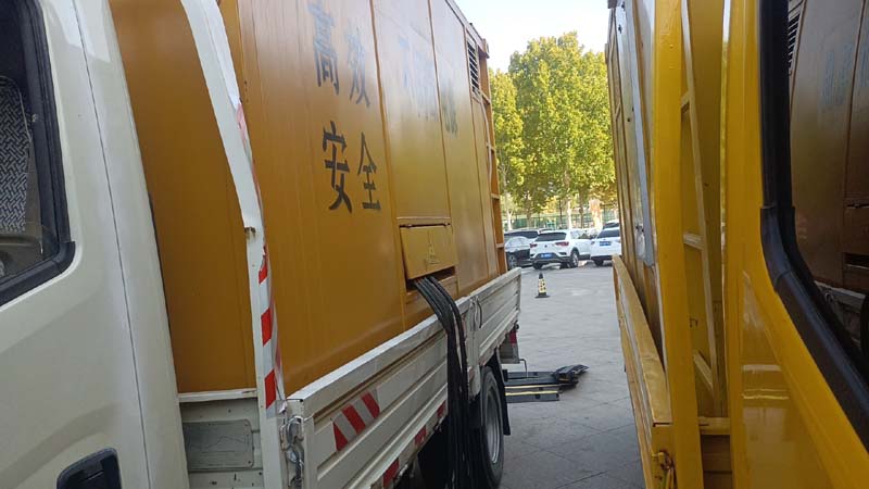 沙湖原种场如何判断柴油发电机组和UPS电源的切换时间是否符合要求？