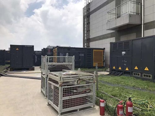 沙湖原种场除了定期检查，还有哪些方法可以及时发现接触式转速表探头的磨损？